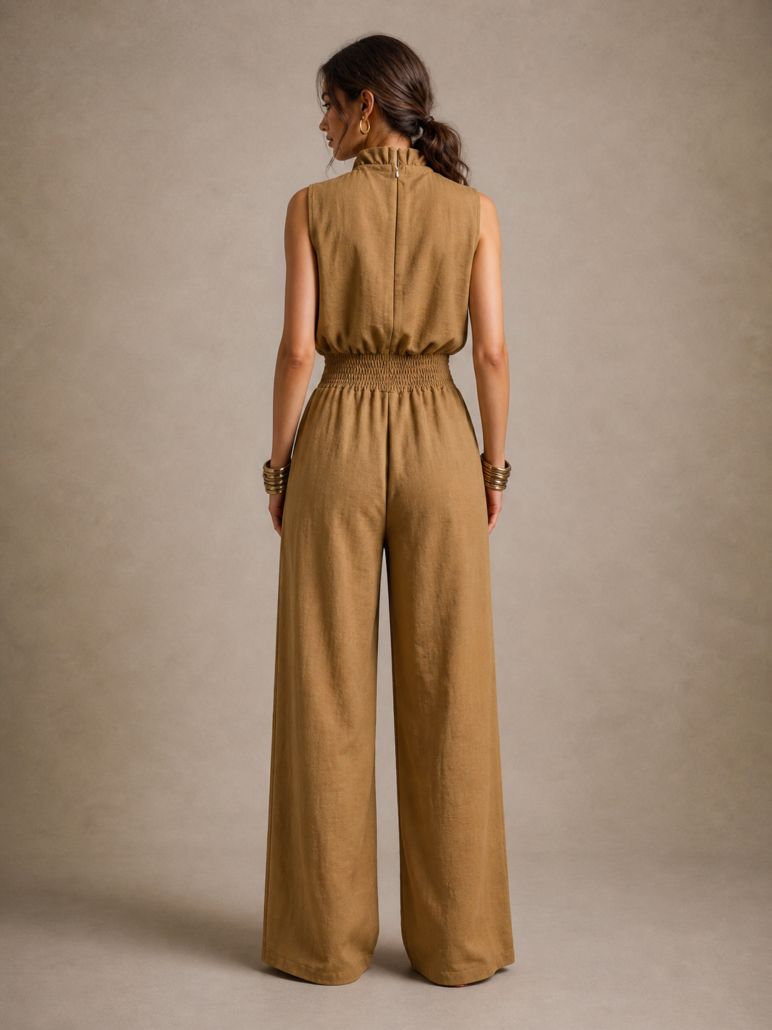 Zenaide | Mono color camel con escote alto anudado y pierna ancha para Mujer