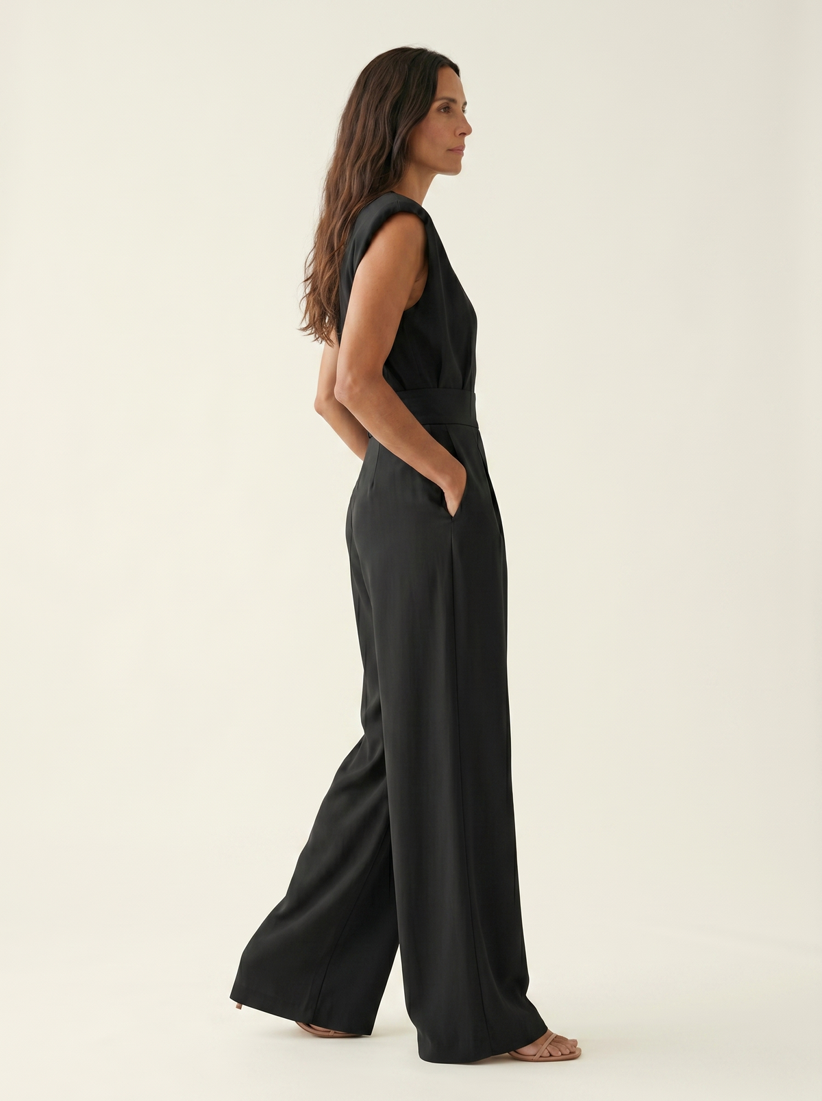 Valeria™ | Conjunto con Cinturón Minimalista que Define Tu Estilo