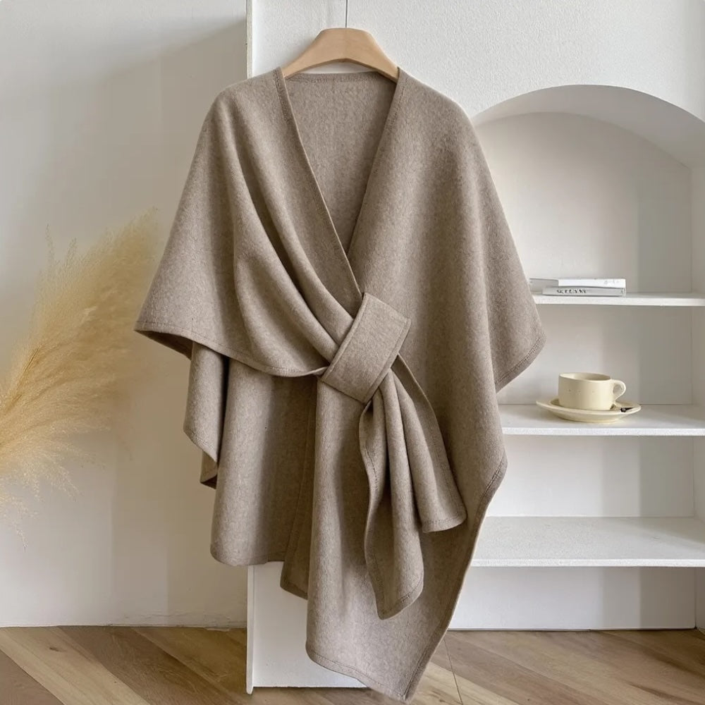 Aurora™️ – Poncho Envolvente de Elegancia Atemporal