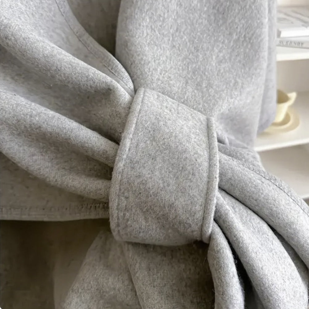 Aurora™️ – Poncho Envolvente de Elegancia Atemporal