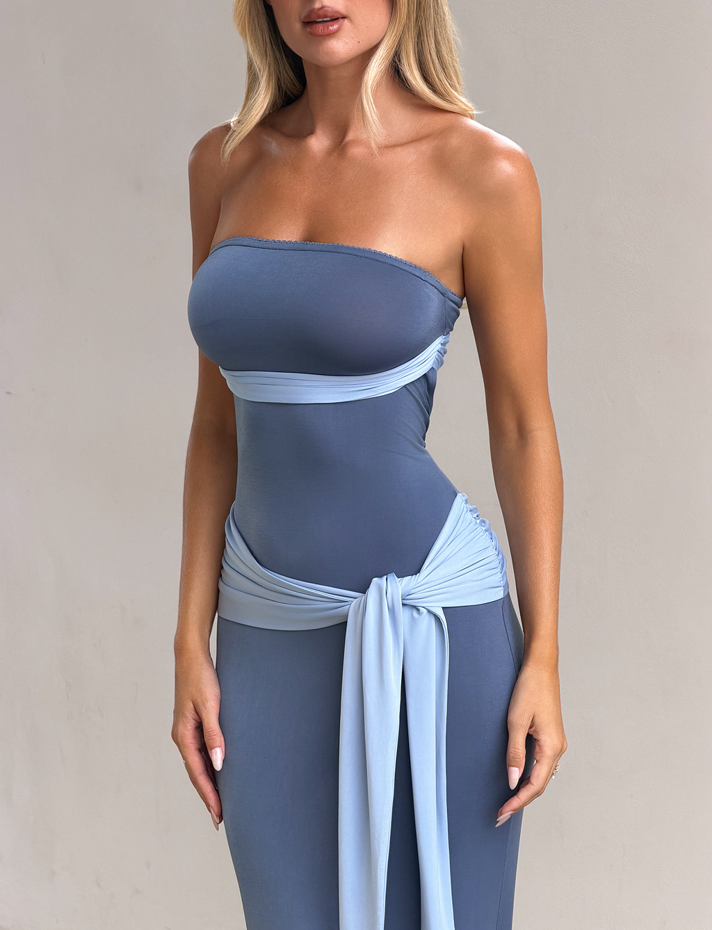 Vestido Rocío™ | Elegancia fluida y silueta esculpida