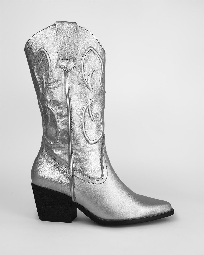 BOTA REGINA 817 P