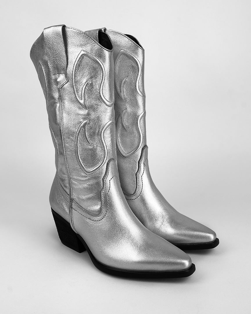 BOTA REGINA 817 P