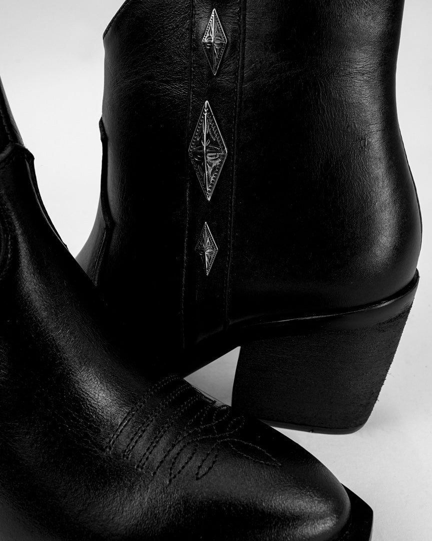 BOTIN 316 DAKOTA NEGRO