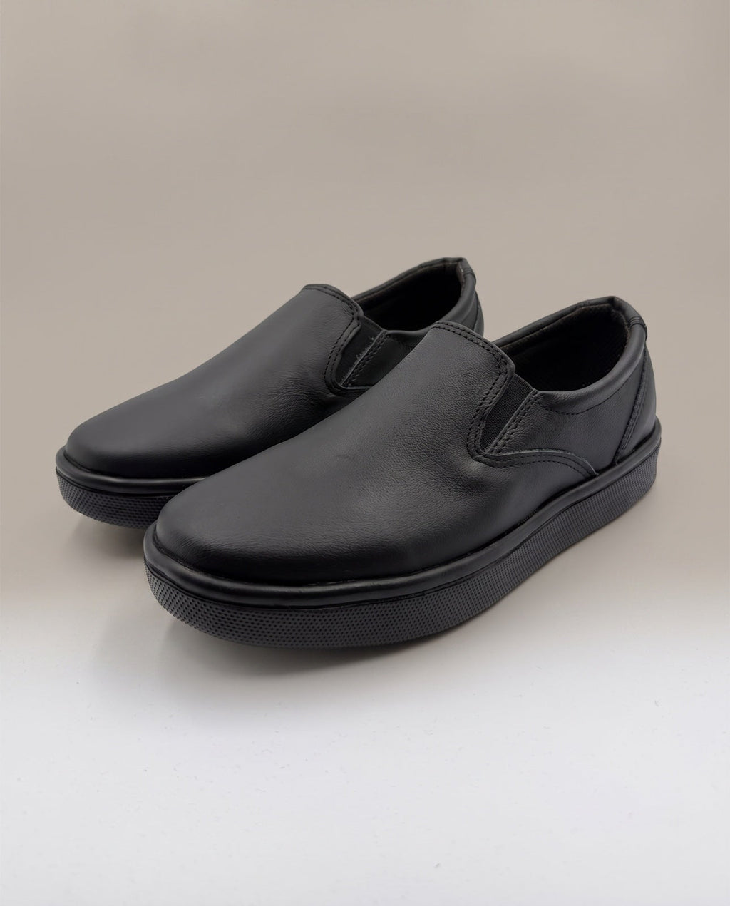 Dolores – Negro Obsidiana