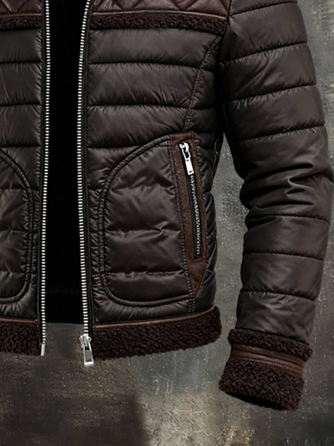 CHAQUETA OSCURA CON CUELLO DE SHERPA CÁLIDO