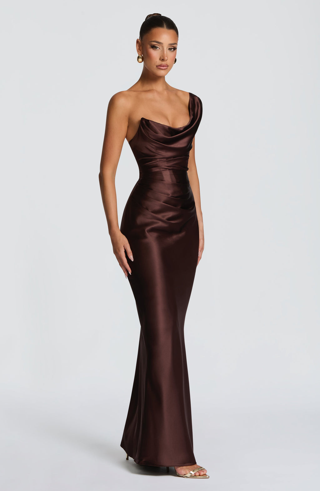 Vestido Carolina™ | Elegancia asimétrica con caída satinada
