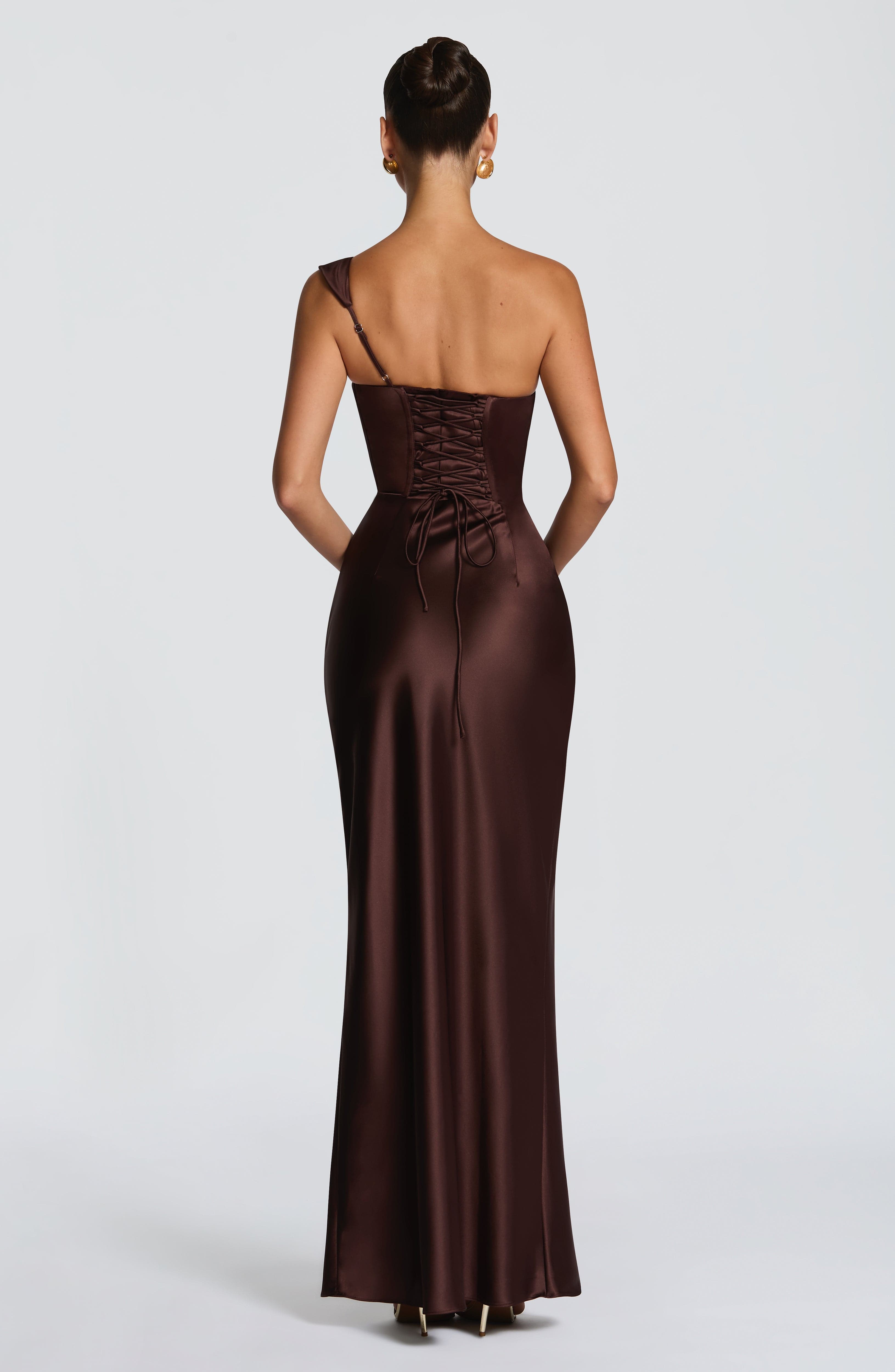 Vestido Carolina™ | Elegancia asimétrica con caída satinada